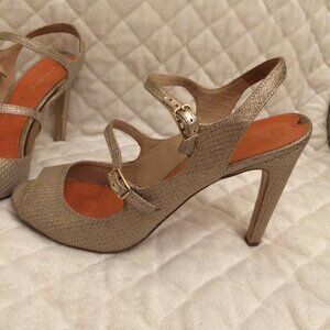 Via Spiga Sandals Gold Fabric Leather Sole 9.5 M